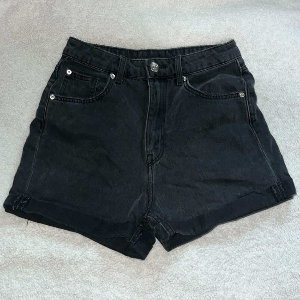 H&M mom high denim shorts
